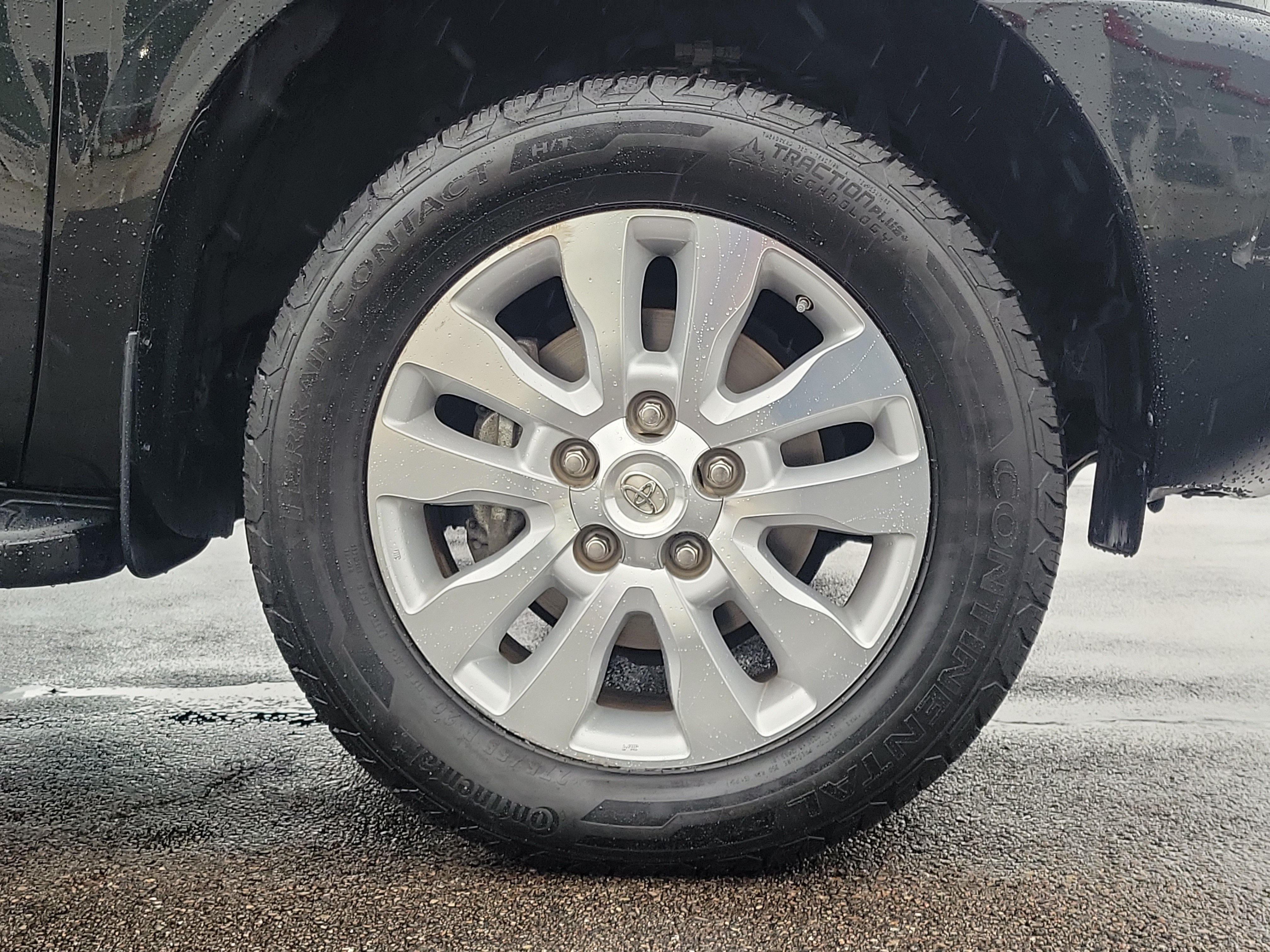 Used 2017 Toyota Sequoia Platinum AWD/4WD image 5