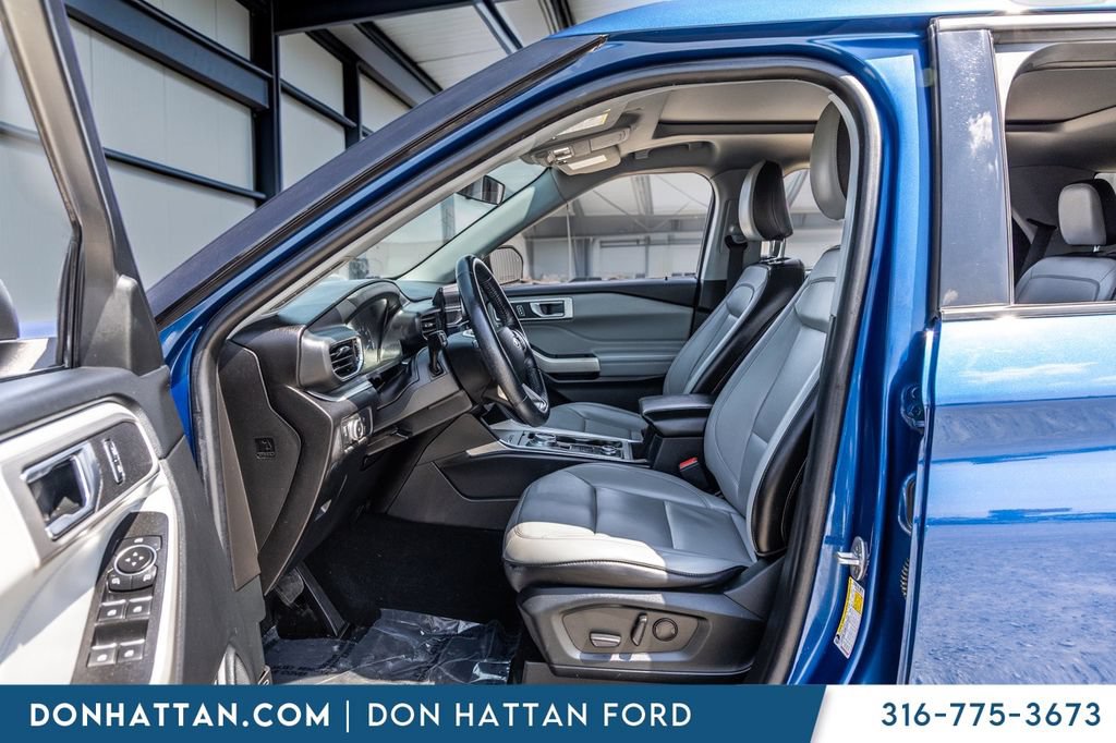 Used 2021 Ford Explorer XLT w/ Equipment Group 202A AWD/4WD image 4