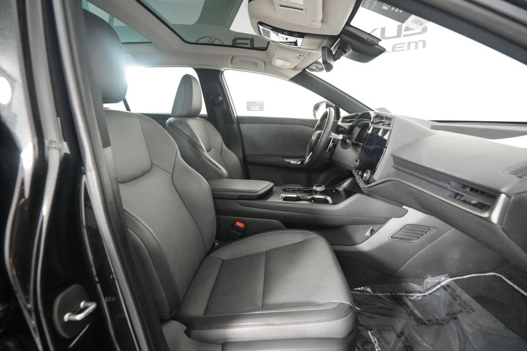 Certified 2023 Lexus RZ 450e Premium w/ Accessory Package (Z1) image 19
