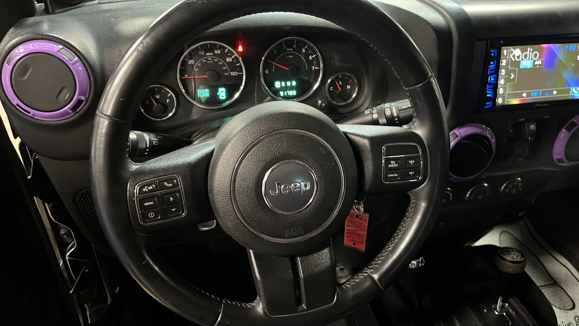 Used 2014 Jeep Wrangler Unlimited Sahara w/ Connectivity Group AWD/4WD image 17