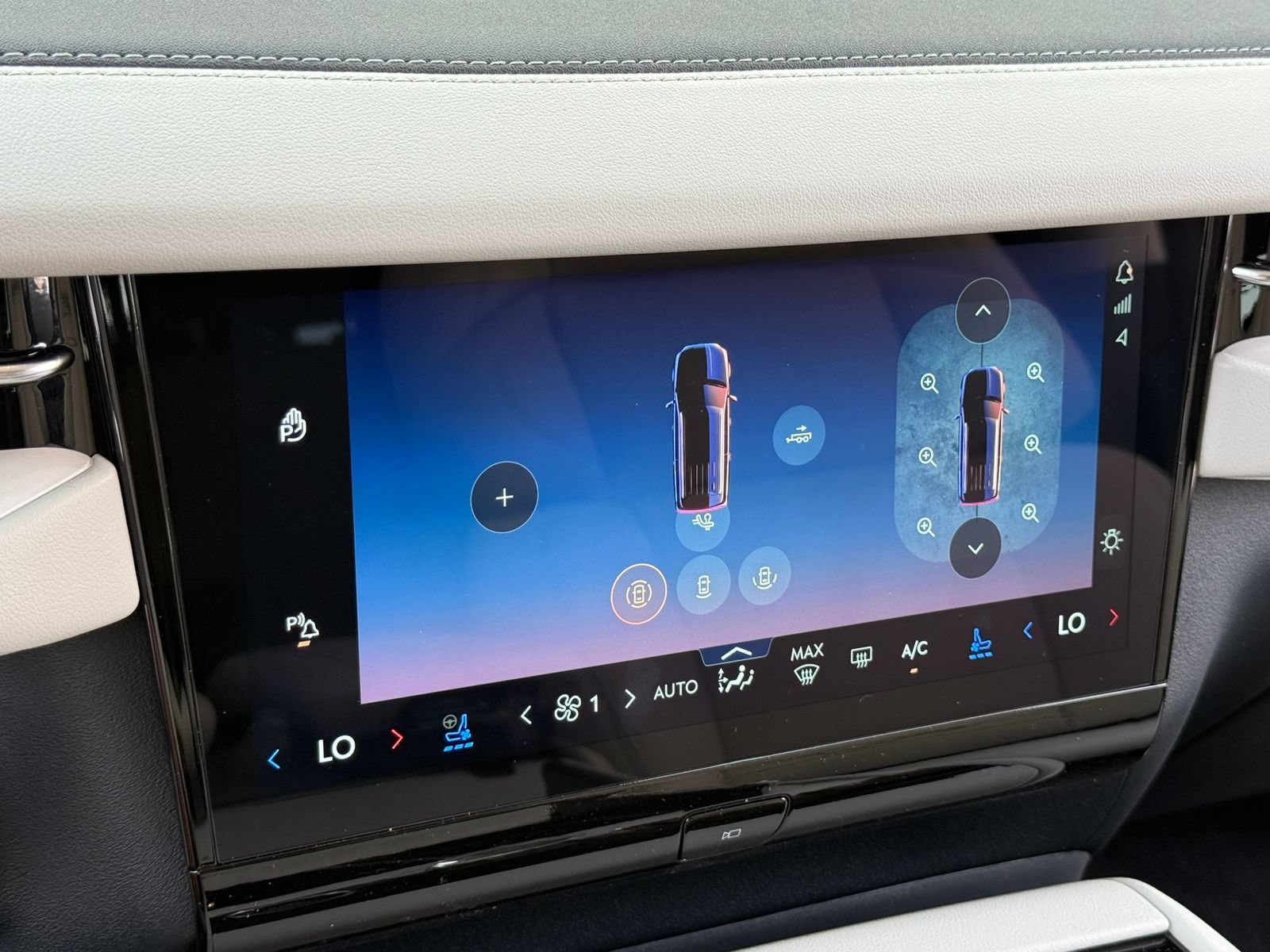 New 2026 Lincoln Navigator L Reserve AWD/4WD image 30