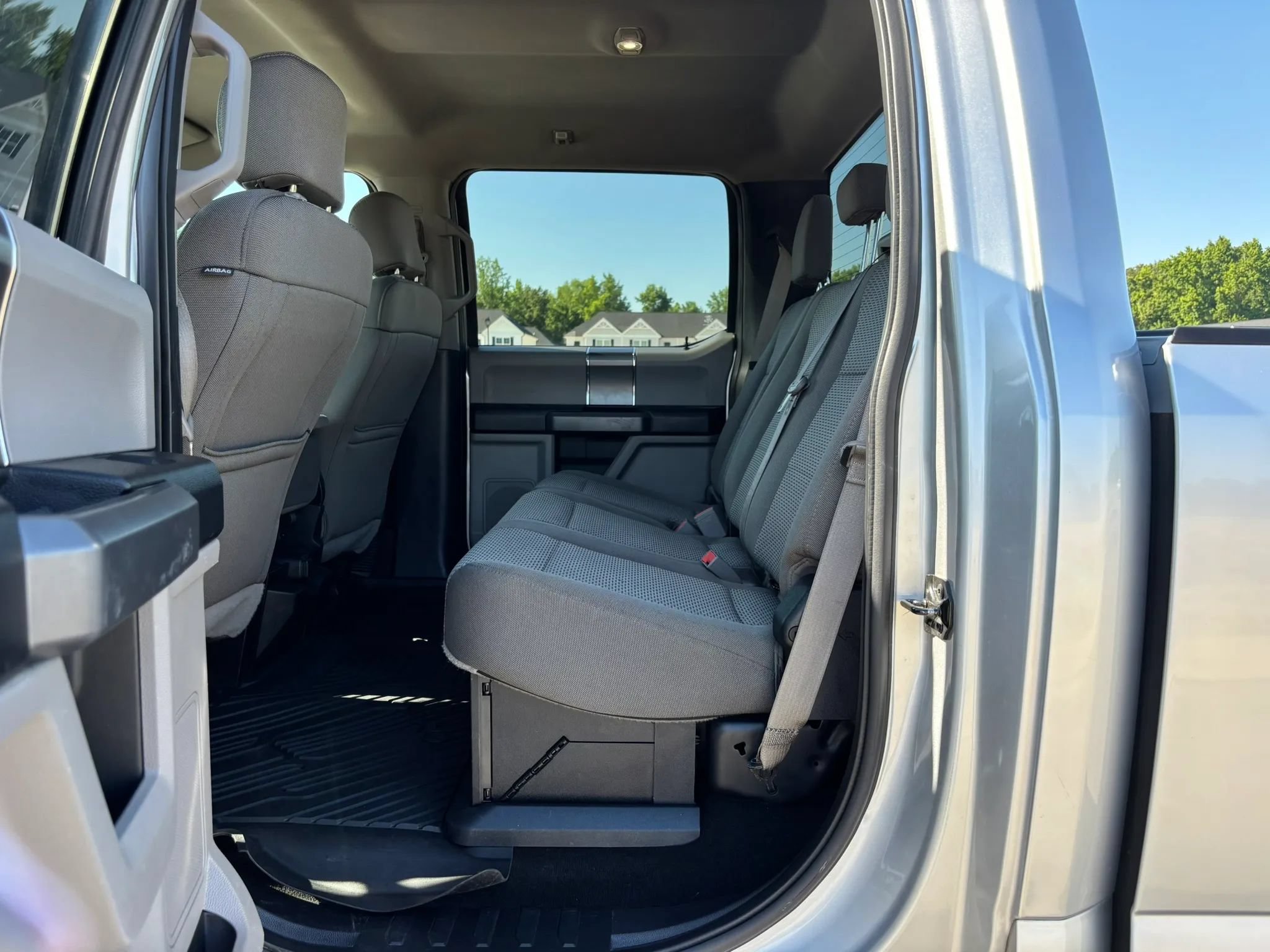 Used 2018 Ford F250 XLT w/ XLT Premium Package AWD/4WD image 18