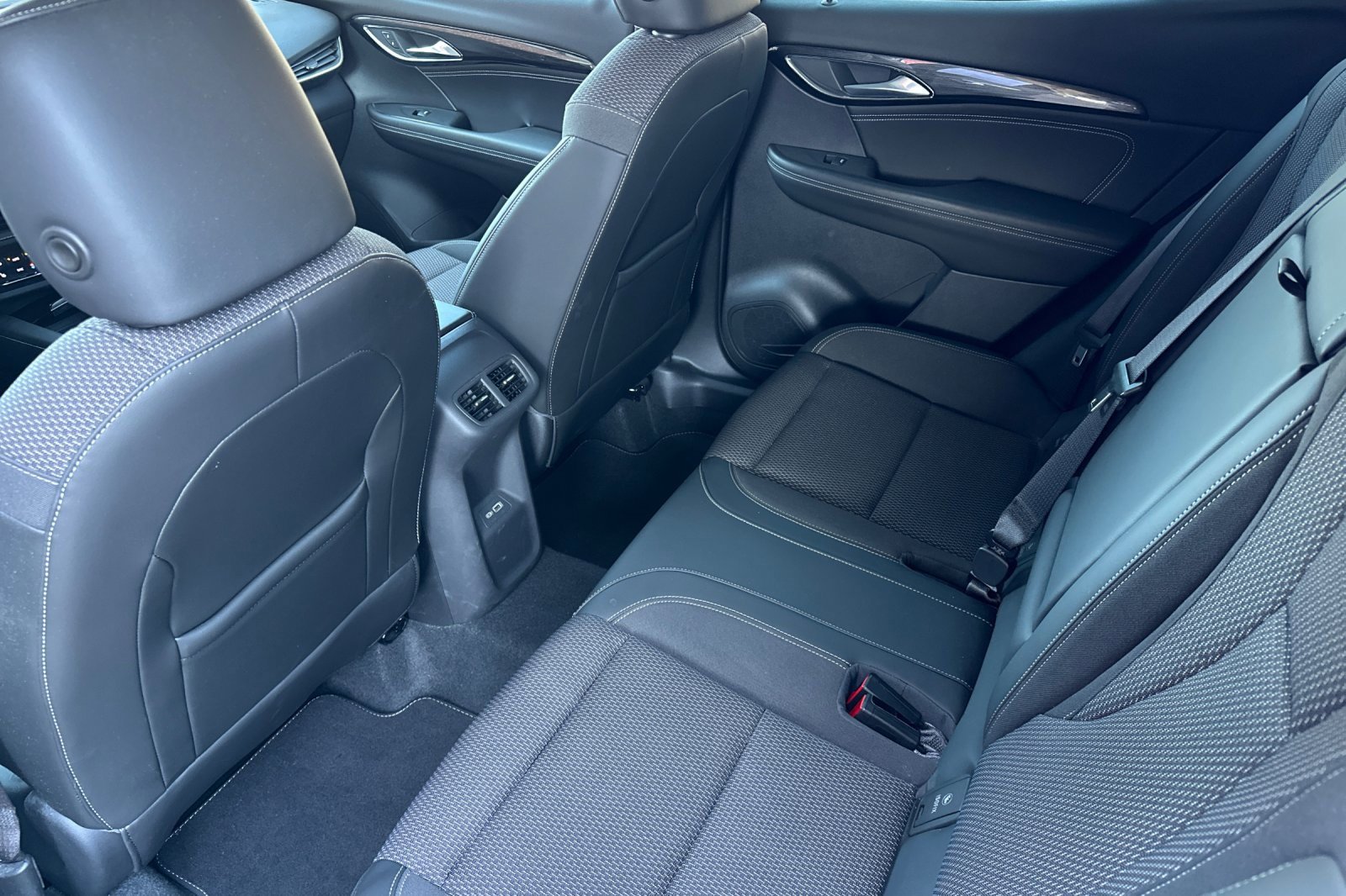 Used 2022 Buick Envision Preferred image 13