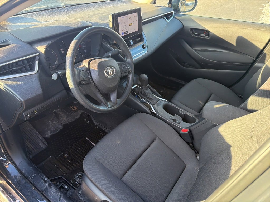 Used 2023 Toyota Corolla LE image 6