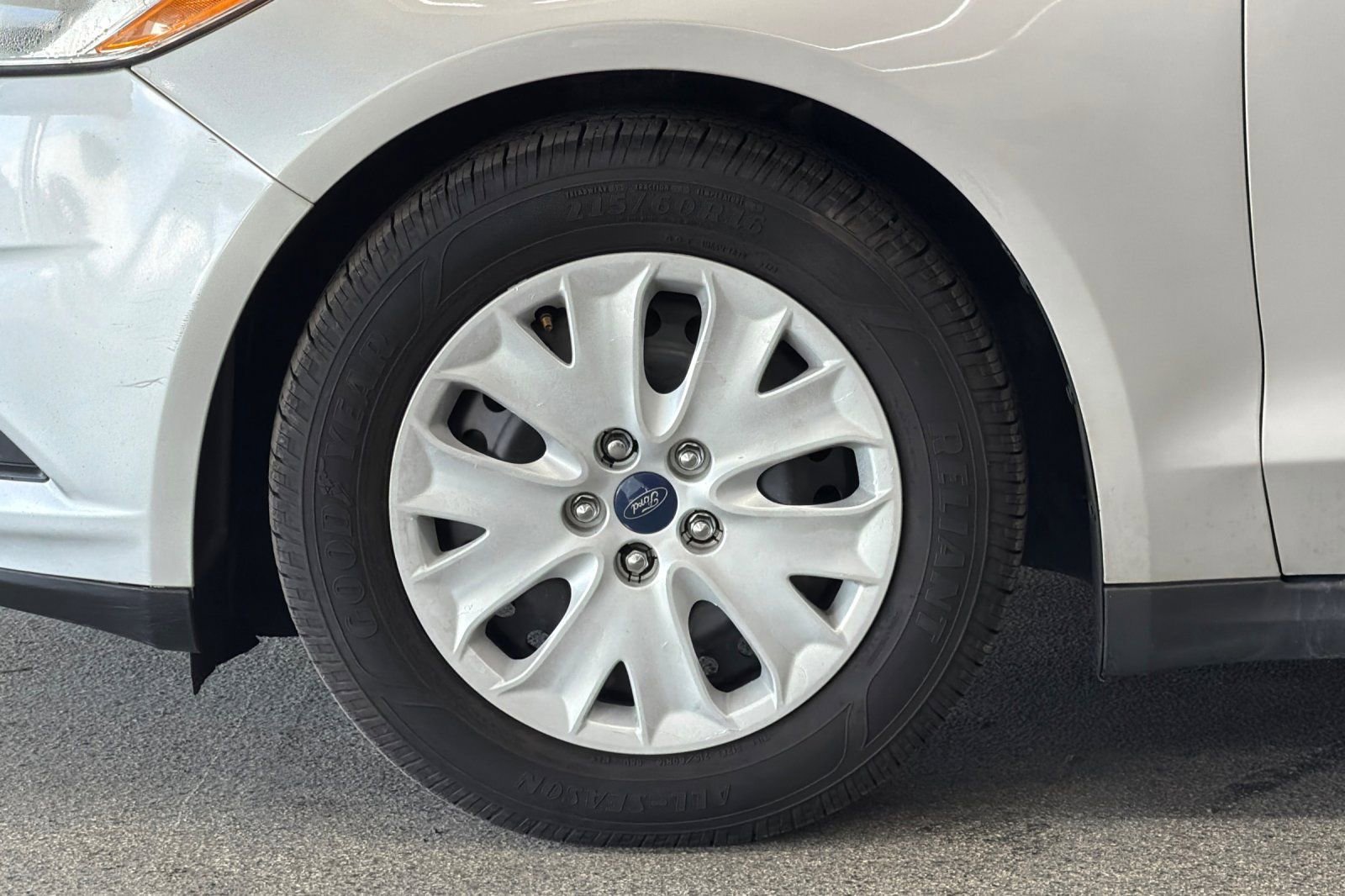 Used 2014 Ford Fusion S image 21