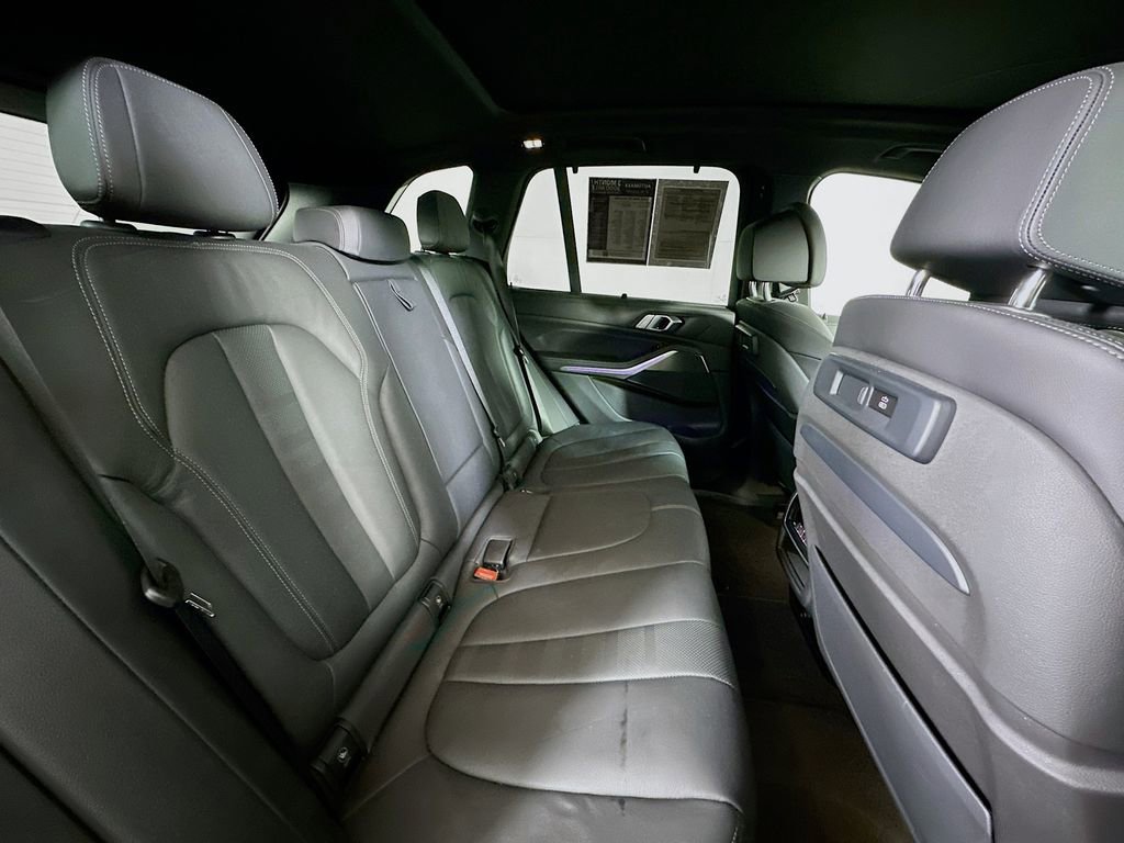 Used 2022 BMW X5 xDrive45e w/ M Sport Package image 11