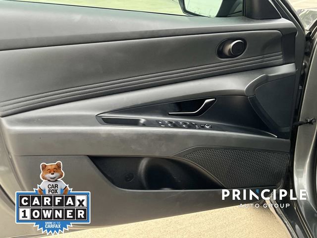 Used 2025 Hyundai Elantra Sport FWD image 11
