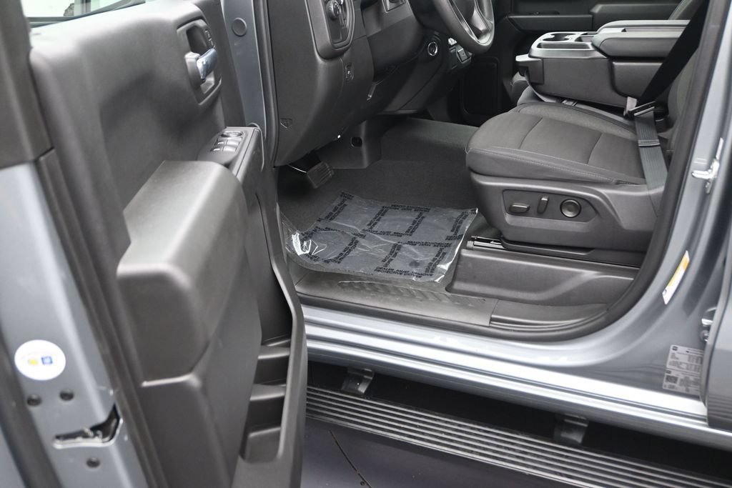 Used 2026 Chevrolet Silverado 1500 Custom RWD image 11
