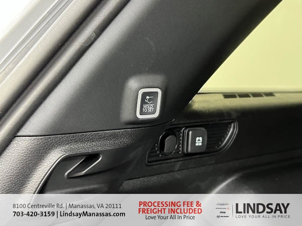 New 2025 Jeep Grand Cherokee Altitude AWD/4WD image 9