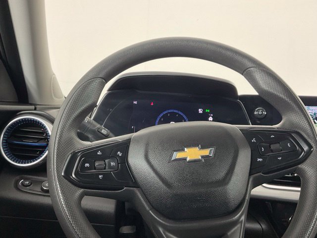 Used 2025 Chevrolet Trax LT FWD image 22