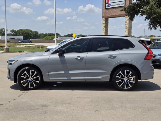 Used 2024 Volvo XC60 B5 Plus AWD/4WD image 3