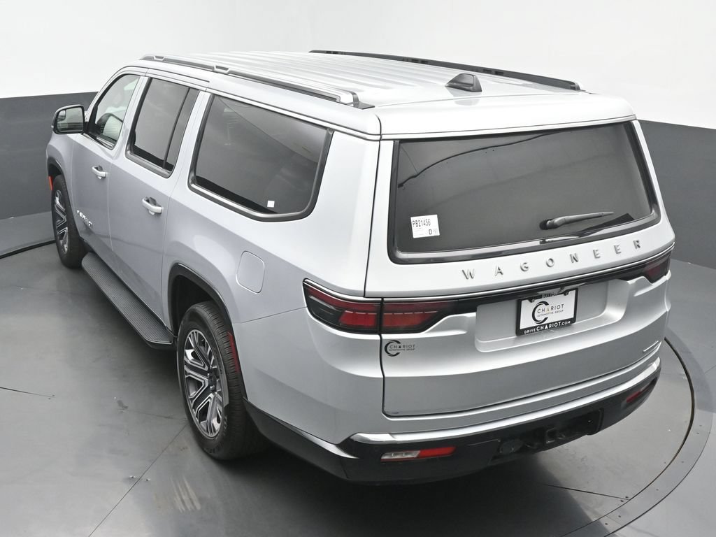 Used 2024 Jeep Wagoneer L Series II w/ Flexible Seating Group AWD/4WD image 45