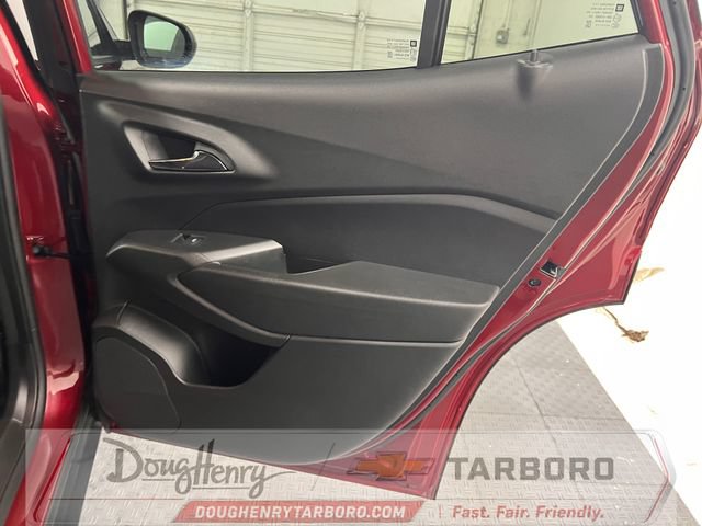 Used 2025 Chevrolet Trax LT FWD image 35