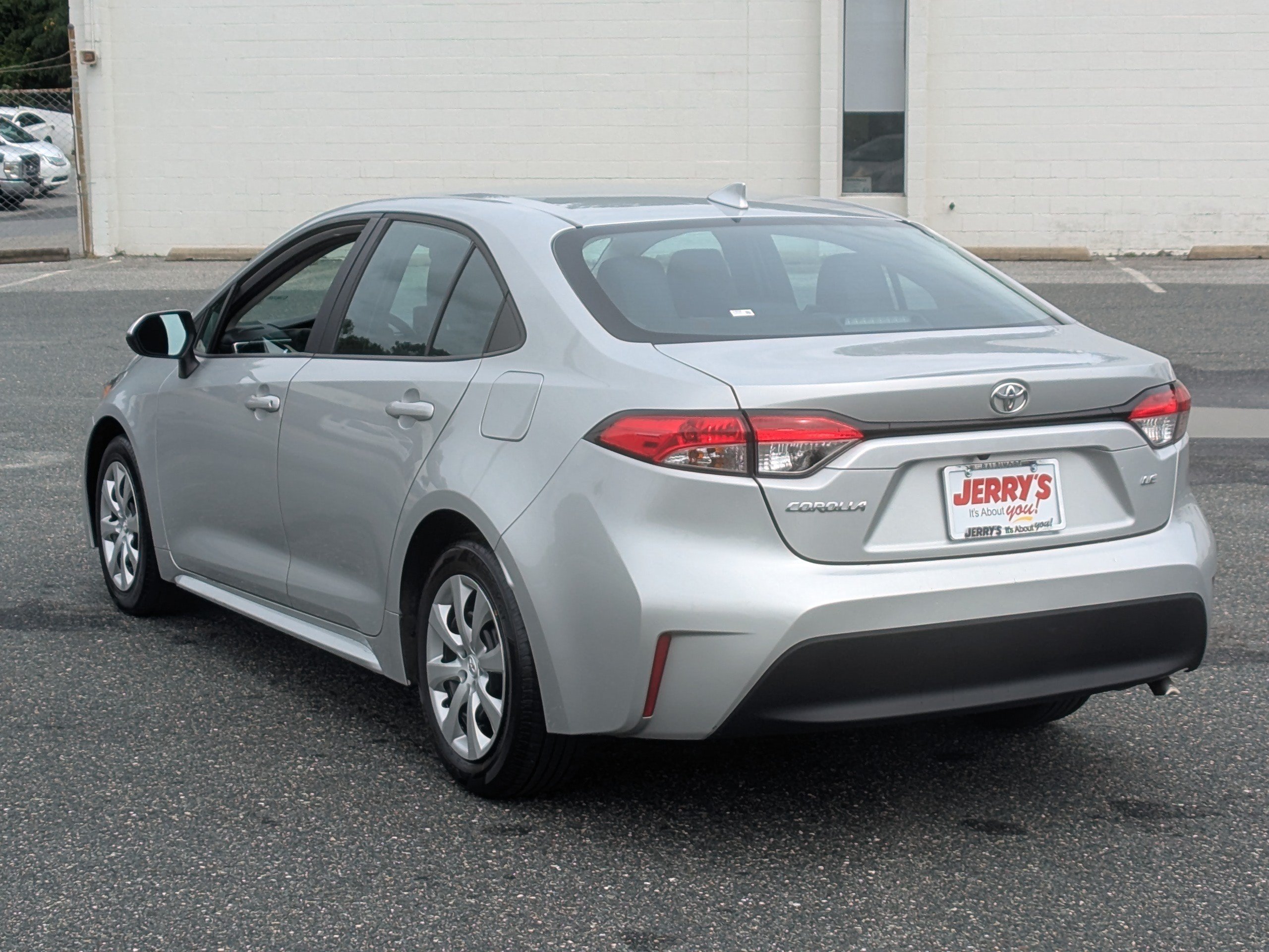 Used 2024 Toyota Corolla LE FWD image 6