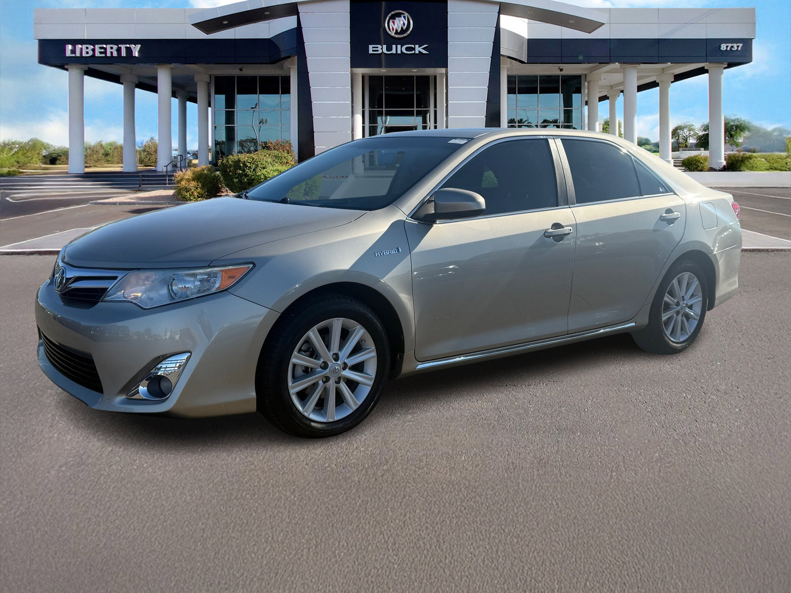 Used 2013 Toyota Camry XLE w/ Convenience Pkg image 8