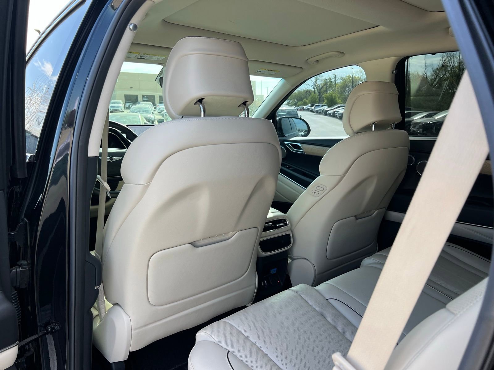 Used 2021 Genesis GV80 2.5T w/ Advanced Package 02 image 18