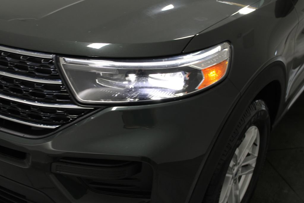 Used 2023 Ford Explorer XLT image 55