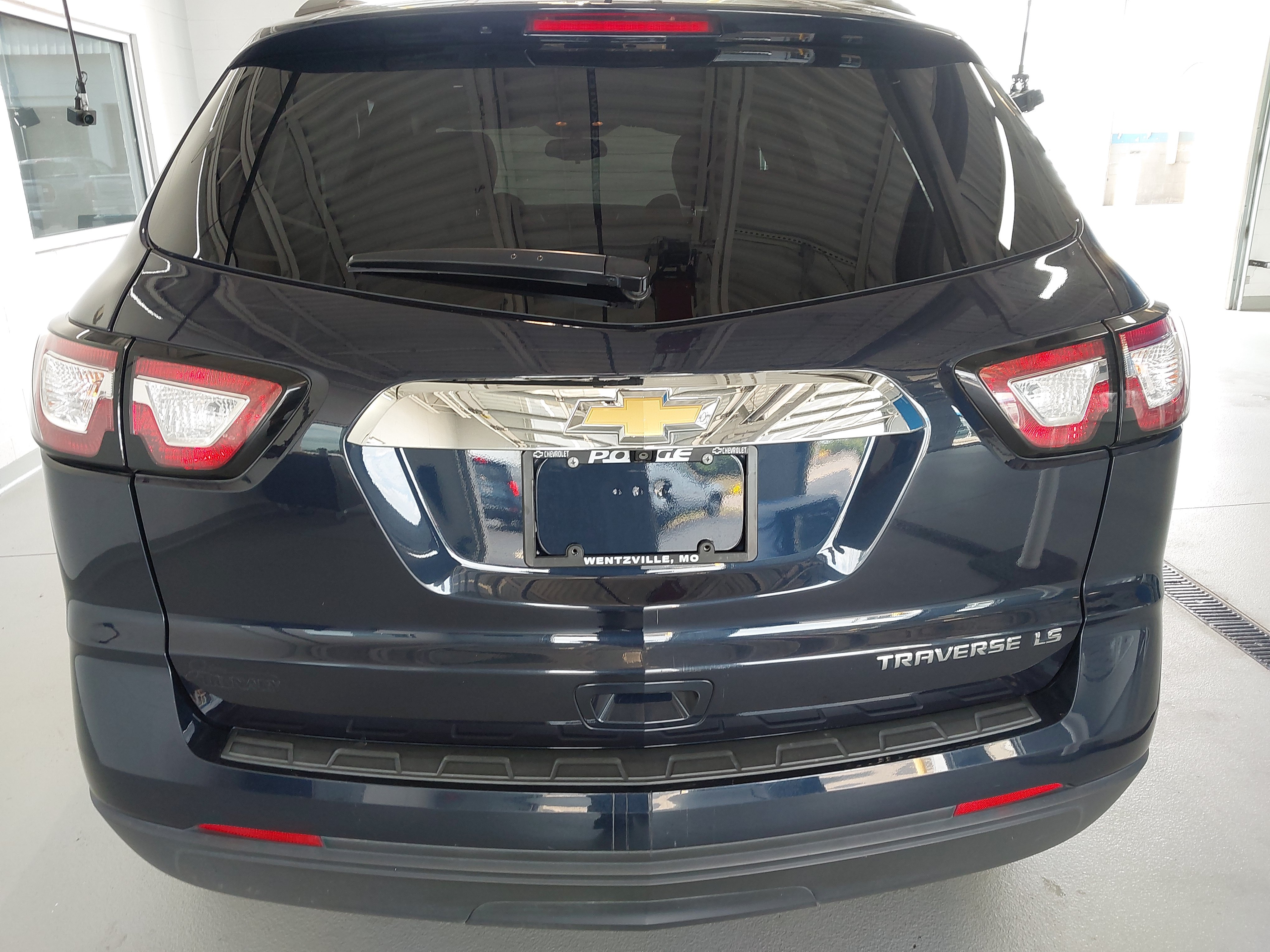 Used 2016 Chevrolet Traverse LS FWD image 33