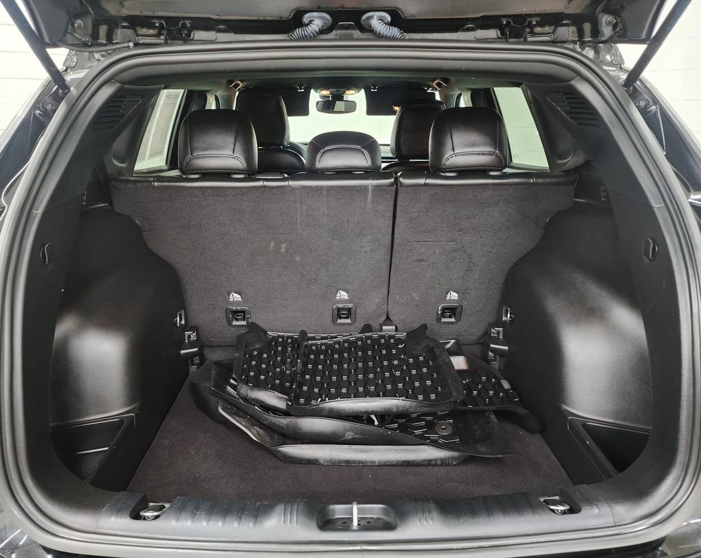 Used 2023 Jeep Compass Latitude AWD/4WD image 27