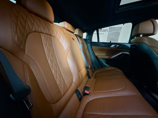 Used 2022 BMW X6 xDrive40i w/ Executive Package image 28