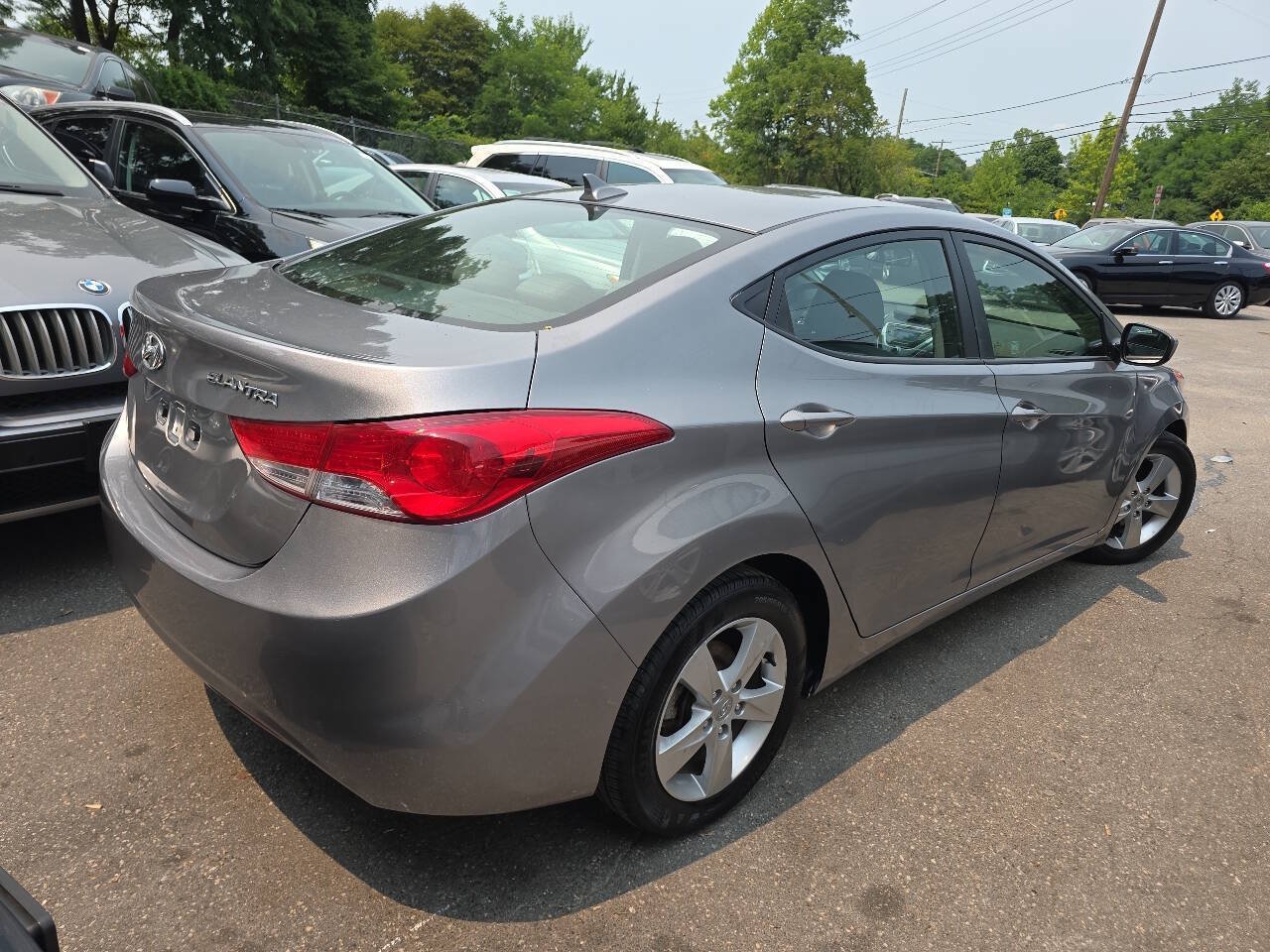 Used 2012 Hyundai Elantra GLS w/ Preferred Pkg 3 FWD image 4