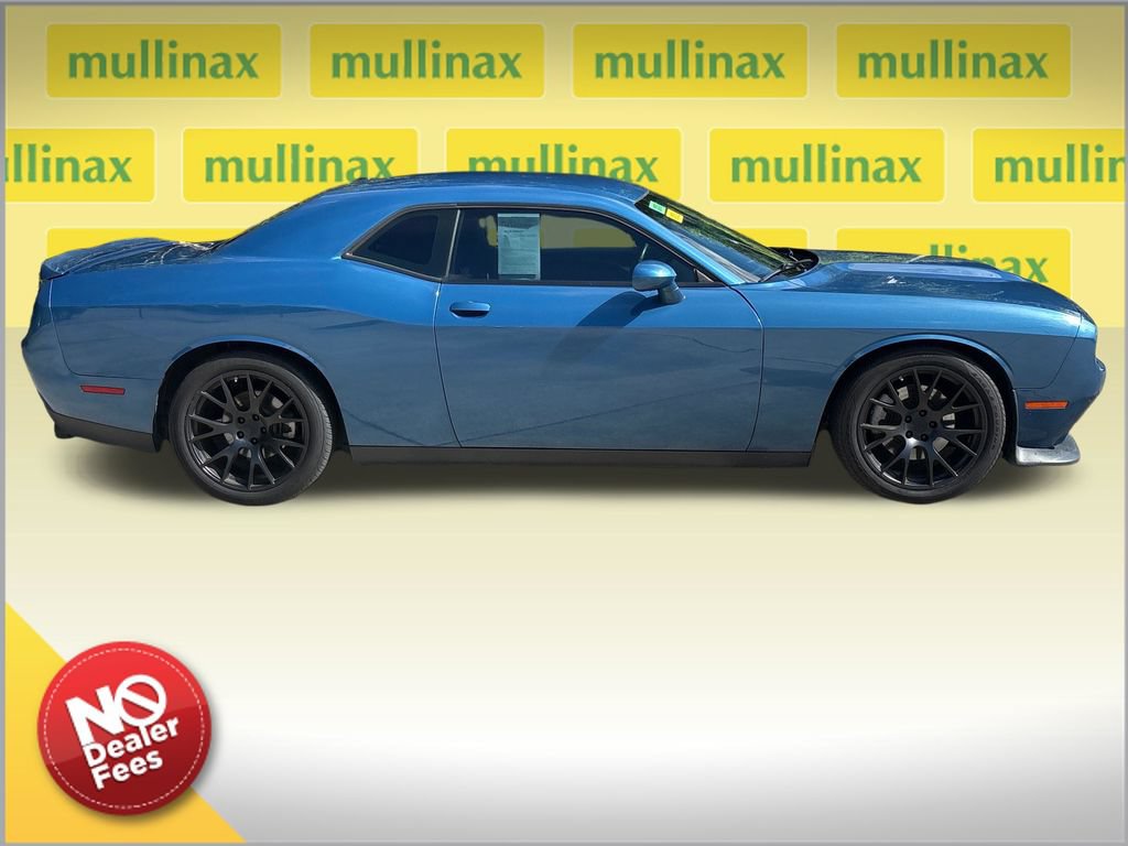 Used 2022 Dodge Challenger GT RWD image 2