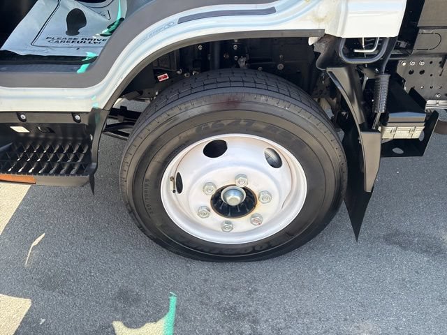 Used 2020 Isuzu NPR RWD image 18