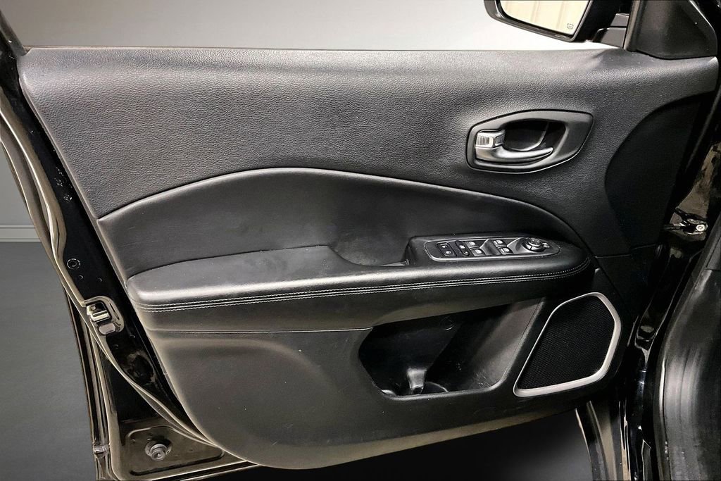 Used 2020 Jeep Compass Latitude image 20