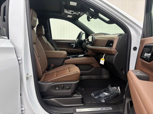 New 2026 Chevrolet Suburban High Country w/ Sun And Tow Package image 18