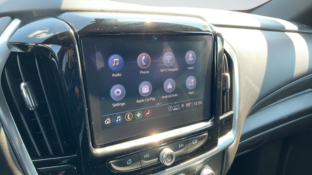 Used 2023 Chevrolet Traverse LT FWD image 11