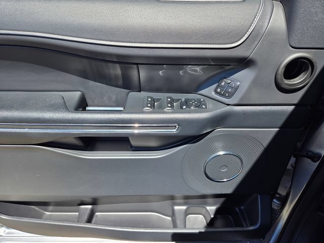 Certified 2023 Ford Expedition XLT AWD/4WD image 17