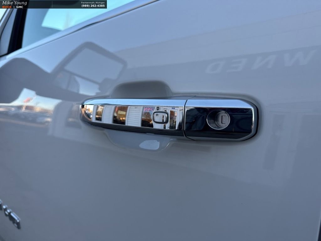 Used 2023 Chevrolet Silverado 3500 LTZ image 11