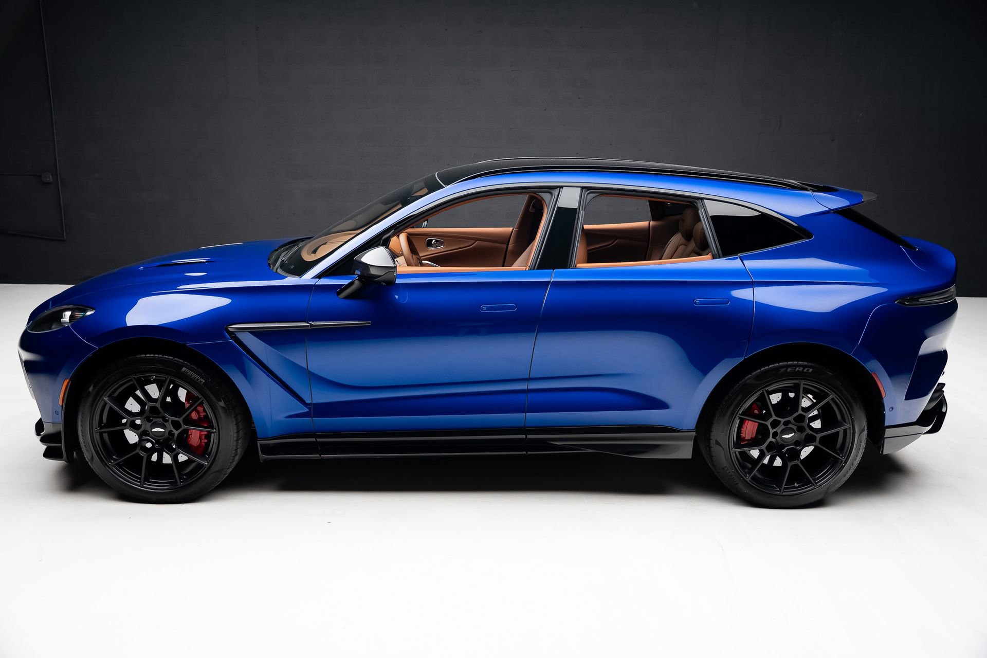 Used 2023 Aston Martin DBX 707 AWD/4WD image 17