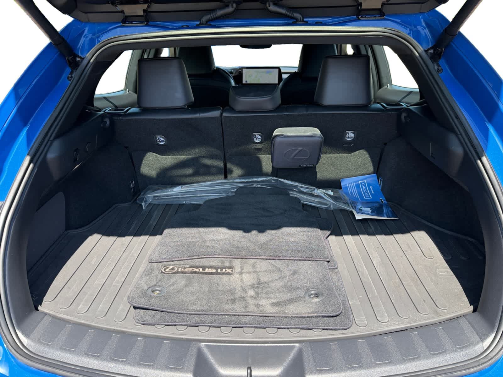 Used 2024 Lexus UX 250h AWD w/ Premium Package image 4