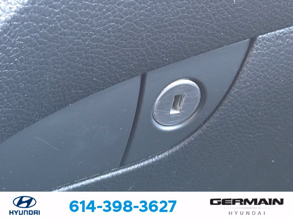 Used 2018 Hyundai Santa Fe Sport FWD image 32