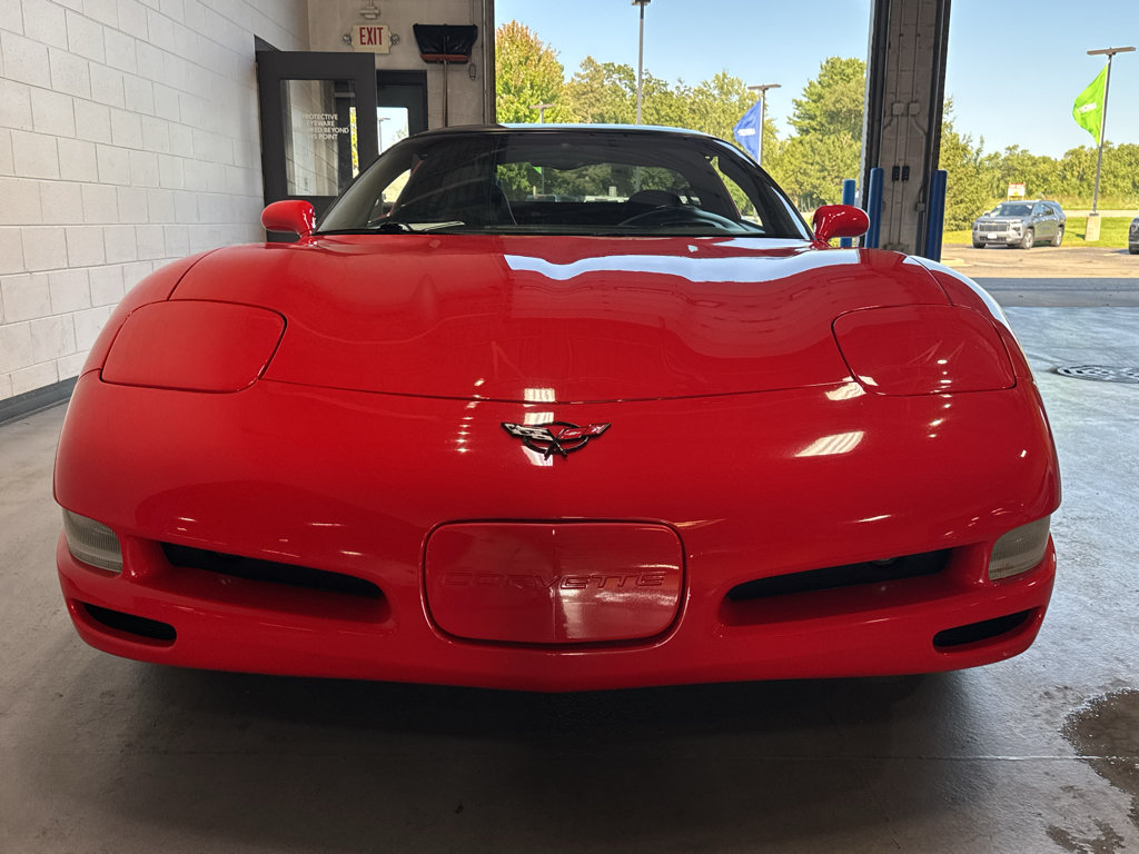 Used 2002 Chevrolet Corvette Coupe w/ Preferred Equipment Group2 RWD image 9