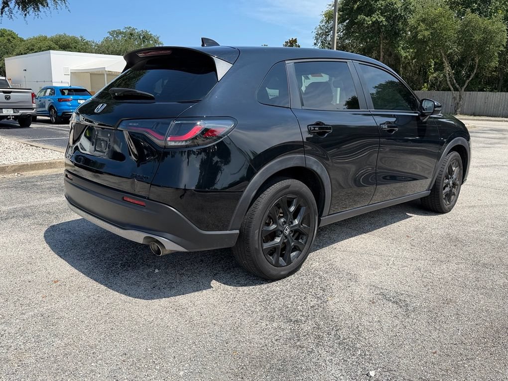 Used 2025 Honda HR-V Sport image 8