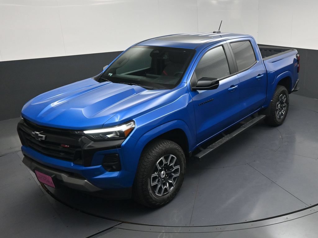 Used 2024 Chevrolet Colorado Z71 w/ Z71 Convenience Package 2 AWD/4WD image 14
