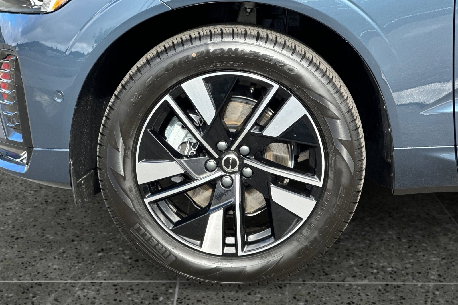 New 2026 Volvo XC60 B5 Plus w/ Protection Package image 11
