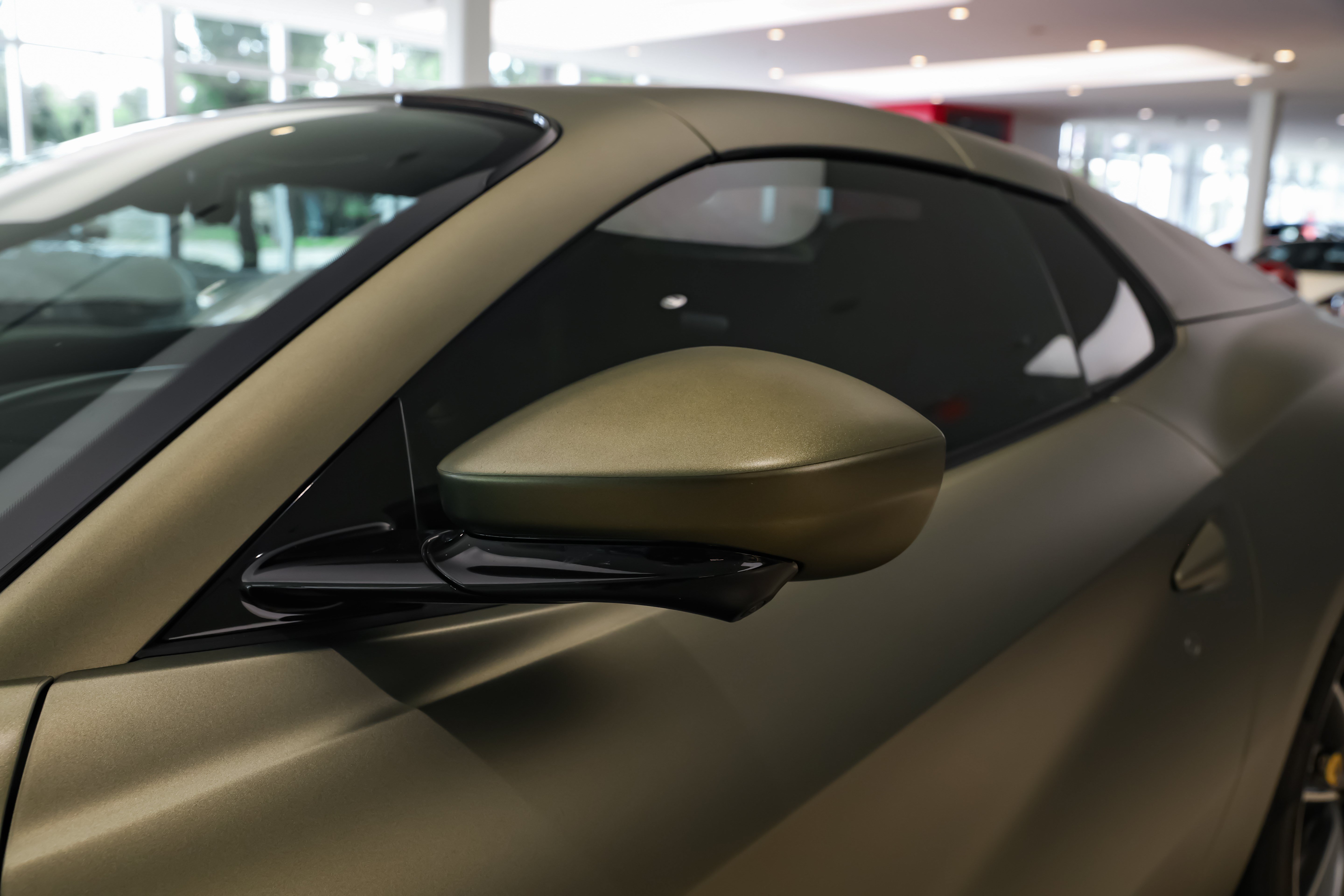 Used 2021 Ferrari 812 GTS RWD image 12