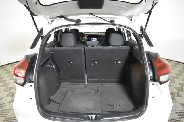 Used 2021 Nissan Kicks SV FWD image 29