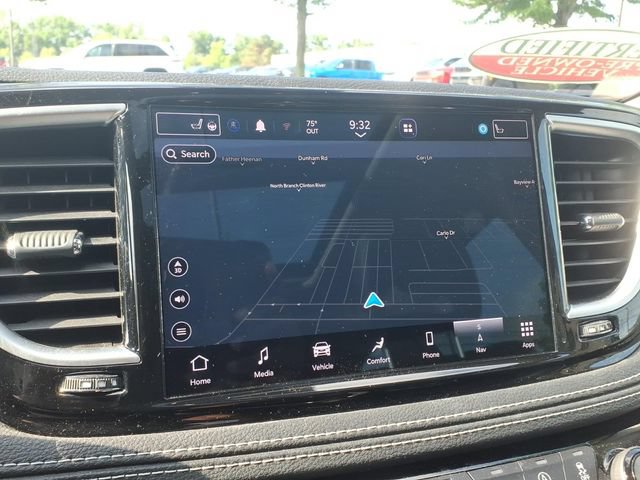 Used 2022 Chrysler Pacifica Limited FWD image 16
