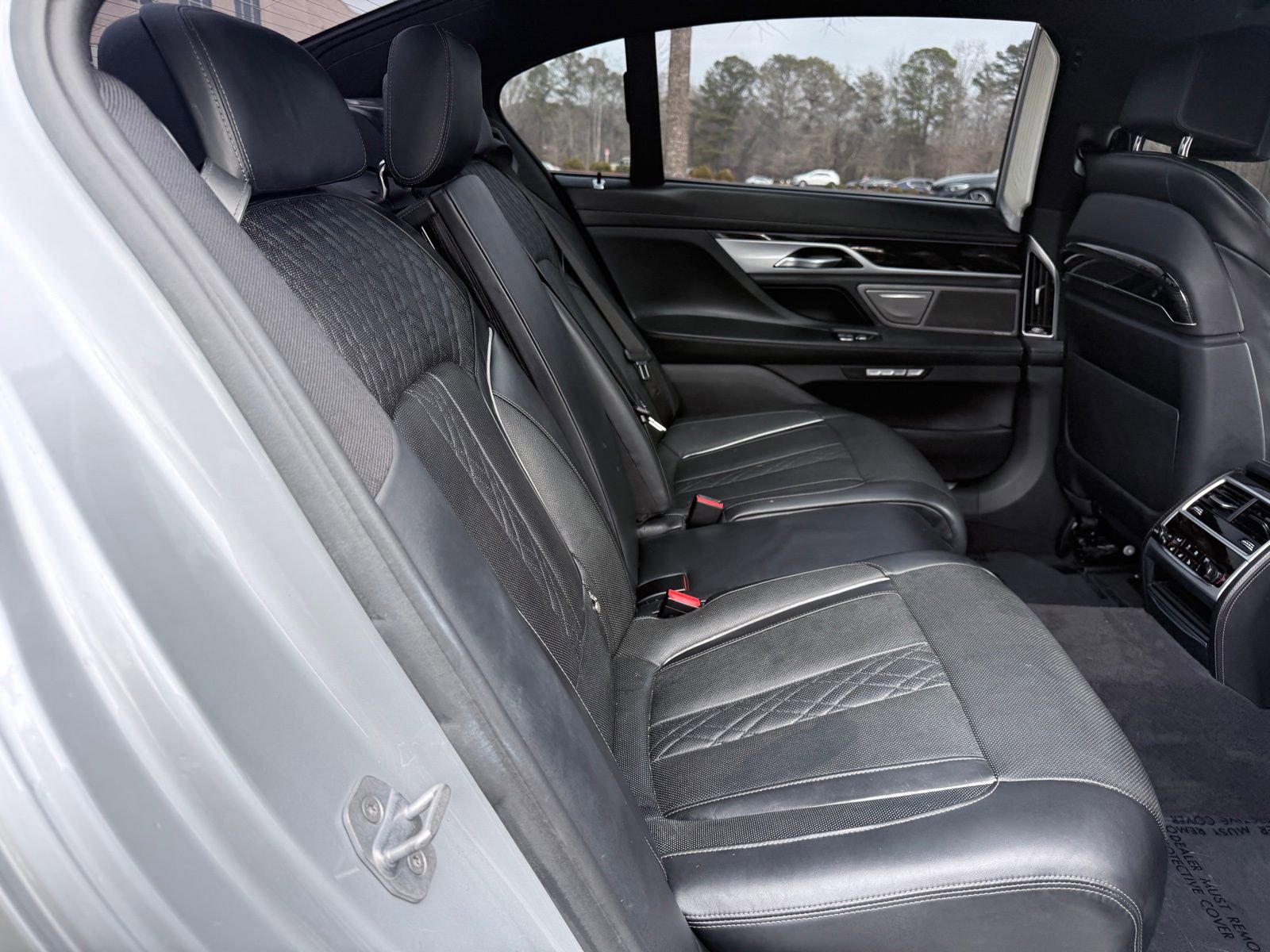 Used 2018 BMW 750i xDrive image 37