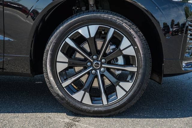 New 2027 Volvo XC60 B5 Plus AWD/4WD image 18