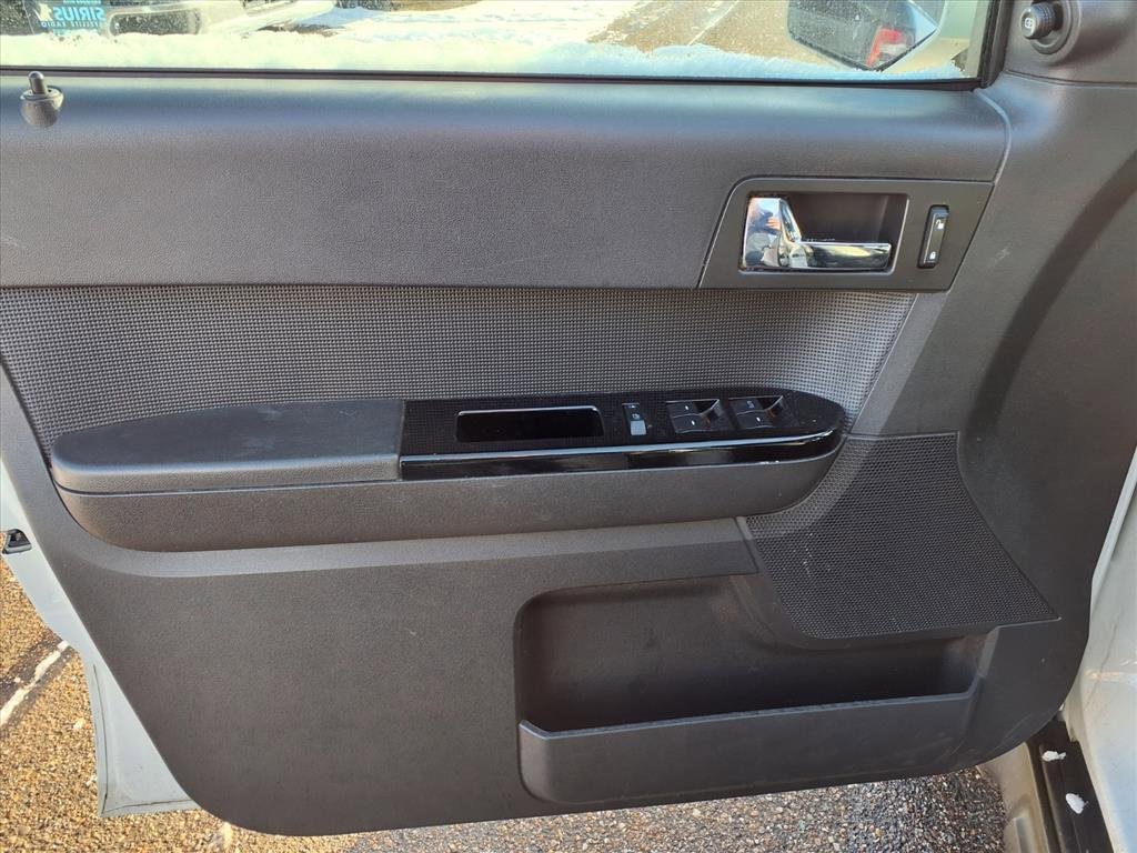 Used 2009 Ford Escape Limited image 12
