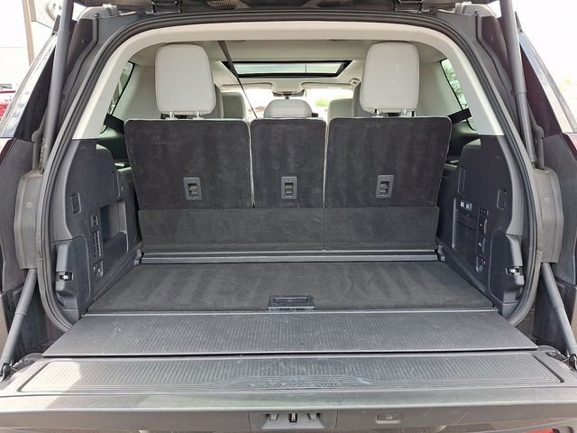 Used 2025 Ford Expedition Active image 28