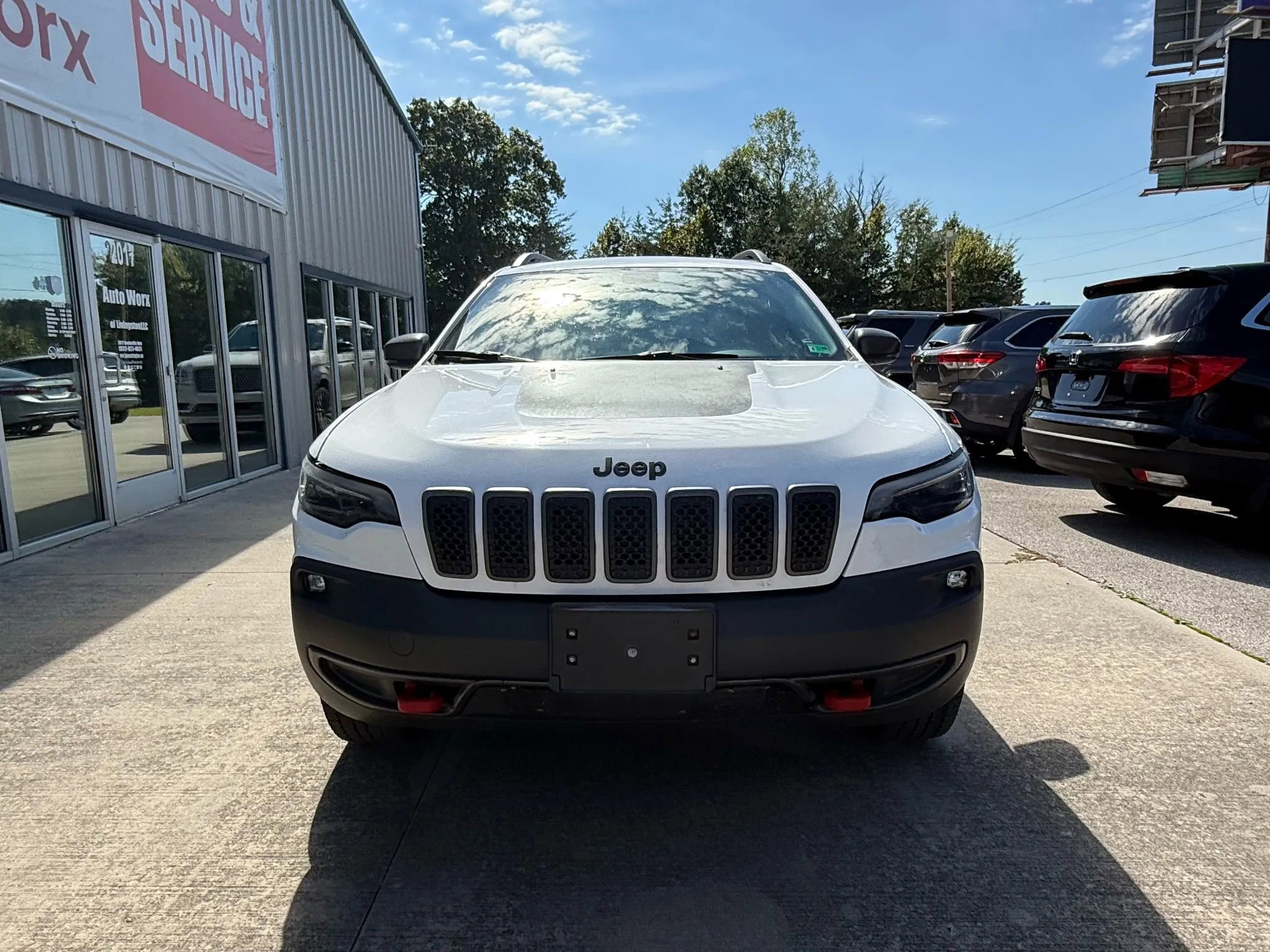 Used 2019 Jeep Cherokee Trailhawk w/ Comfort/Convenience Group image 32