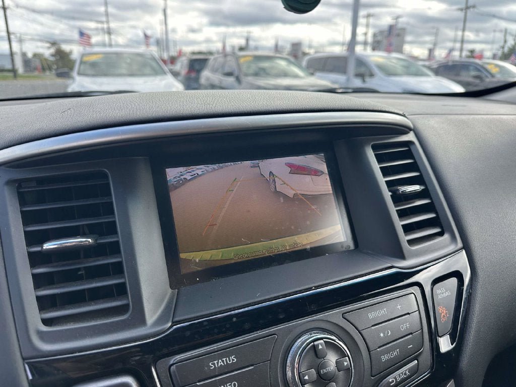 Used 2015 Nissan Pathfinder SV w/ Cargo Package FWD image 19