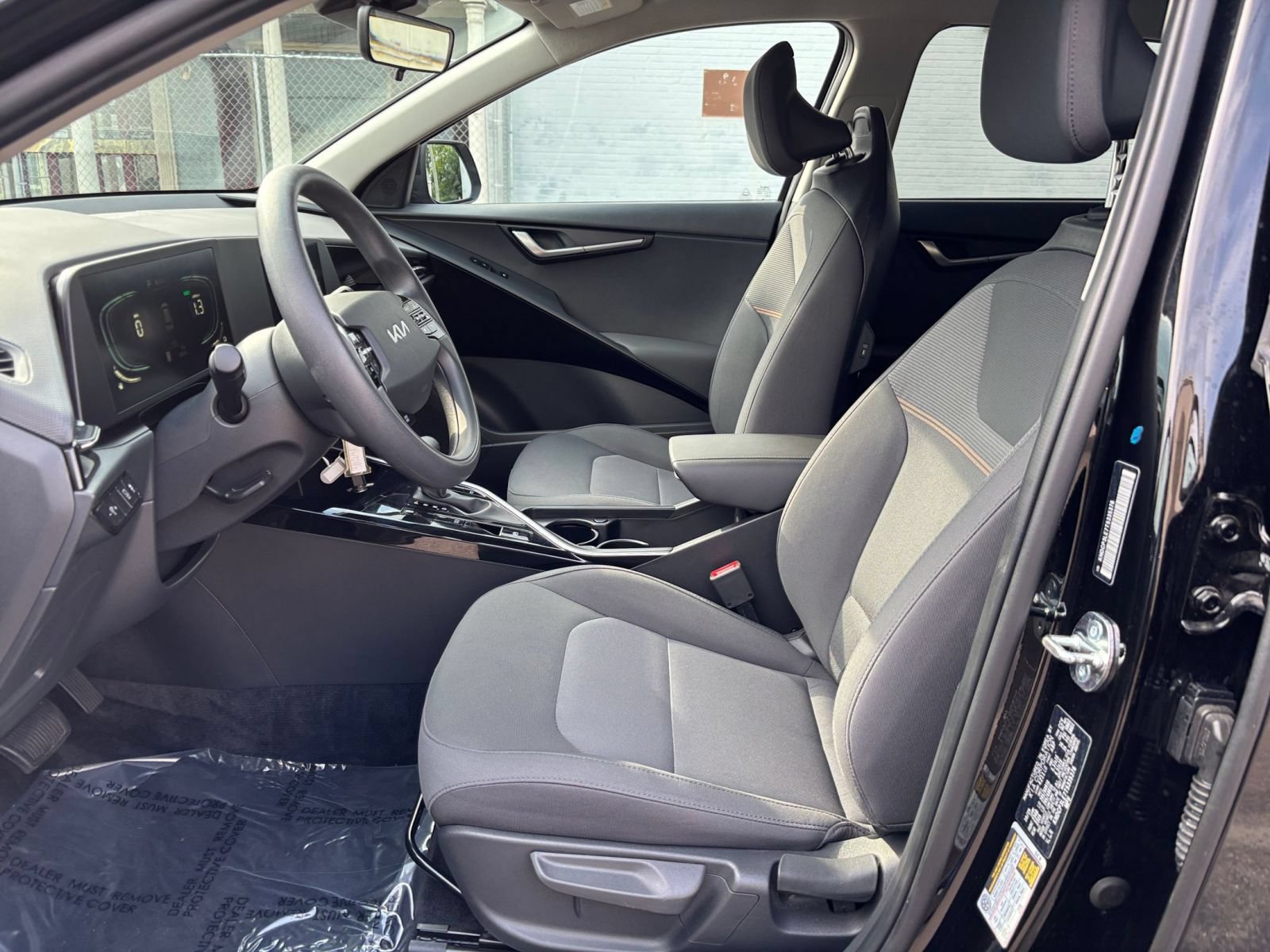 Used 2026 Kia Niro LX FWD image 24