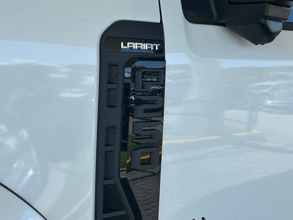New 2026 Ford F250 Lariat w/ Black Appearance Package AWD/4WD image 21